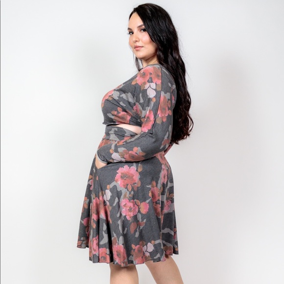 Plus Size ‘Yaznil’ Two Piece Set - Picture 5 of 6